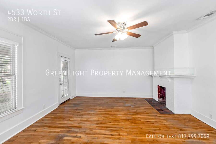 Apartment for rent at 4533 Worth St, Dallas, TX 75246