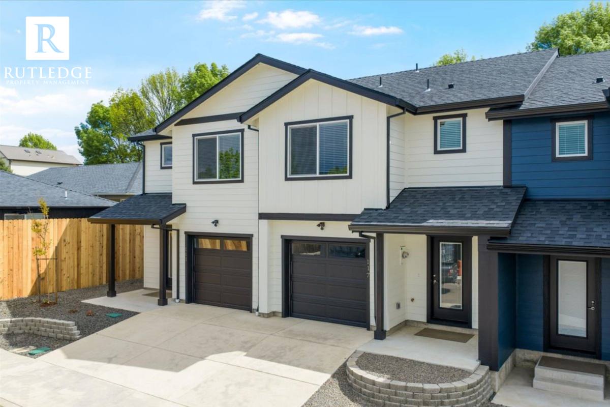 Townhouse for rent at 117 Bailee Way, Eagle Point, OR 97524