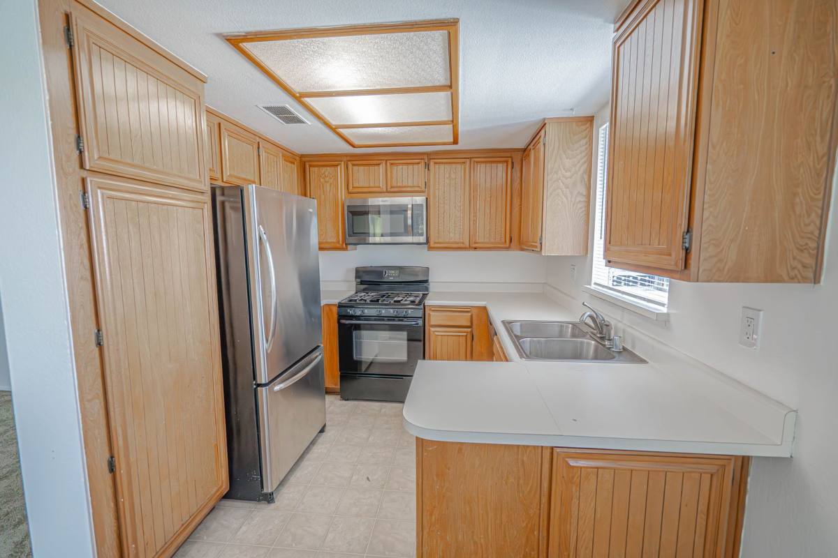 Condo for rent at 26842 Claudette, Canyon Country, CA 91351