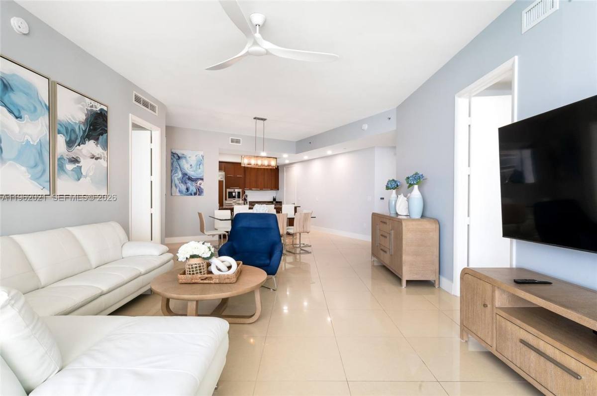 House for rent at 15901 Collins Ave, North Miami Beach, FL 33160