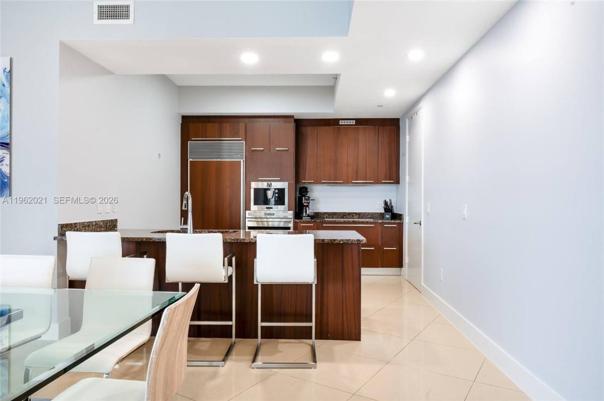 House for rent at 15901 Collins Ave, North Miami Beach, FL 33160