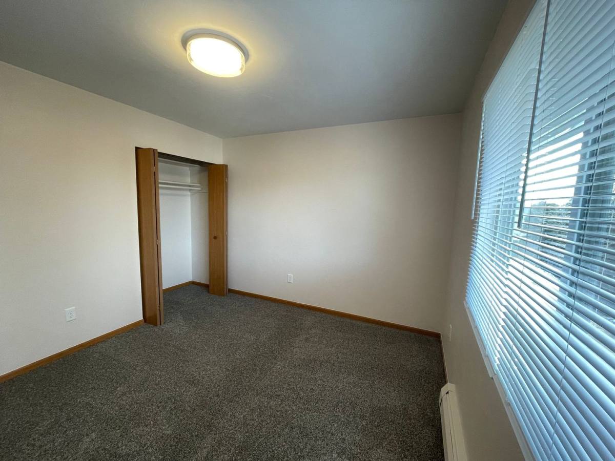 Apartment for rent at 125 S Platten St, Green Bay, WI 54303