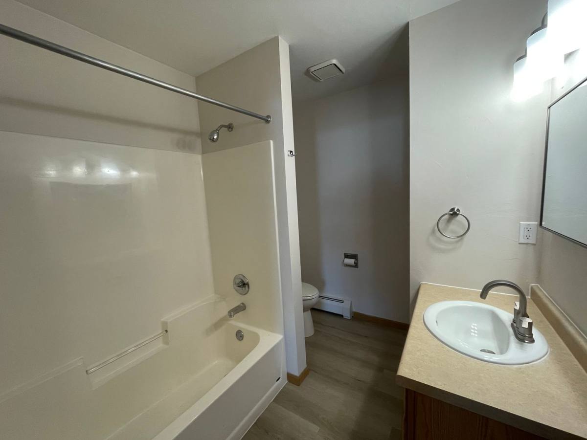 Apartment for rent at 125 S Platten St, Green Bay, WI 54303