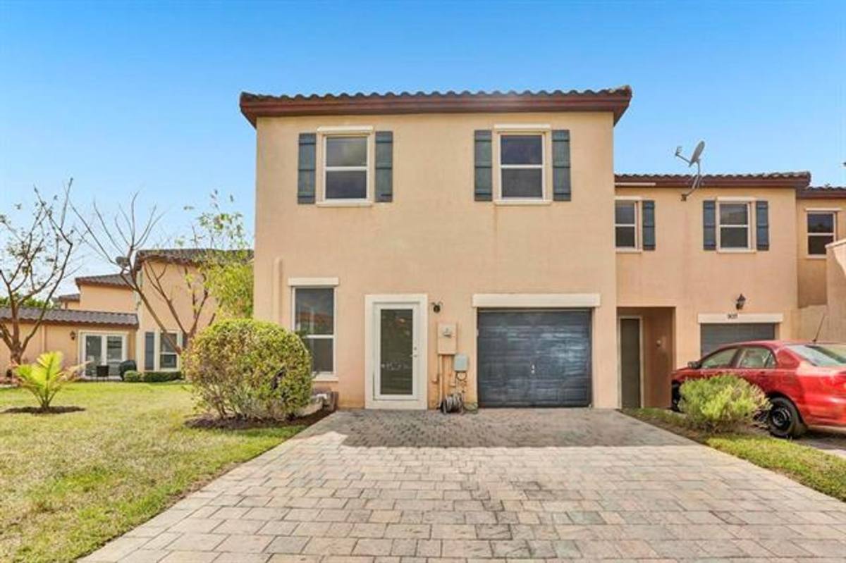 Townhouse for rent at 9081 SW 169th Court Th, Miami, FL 33196