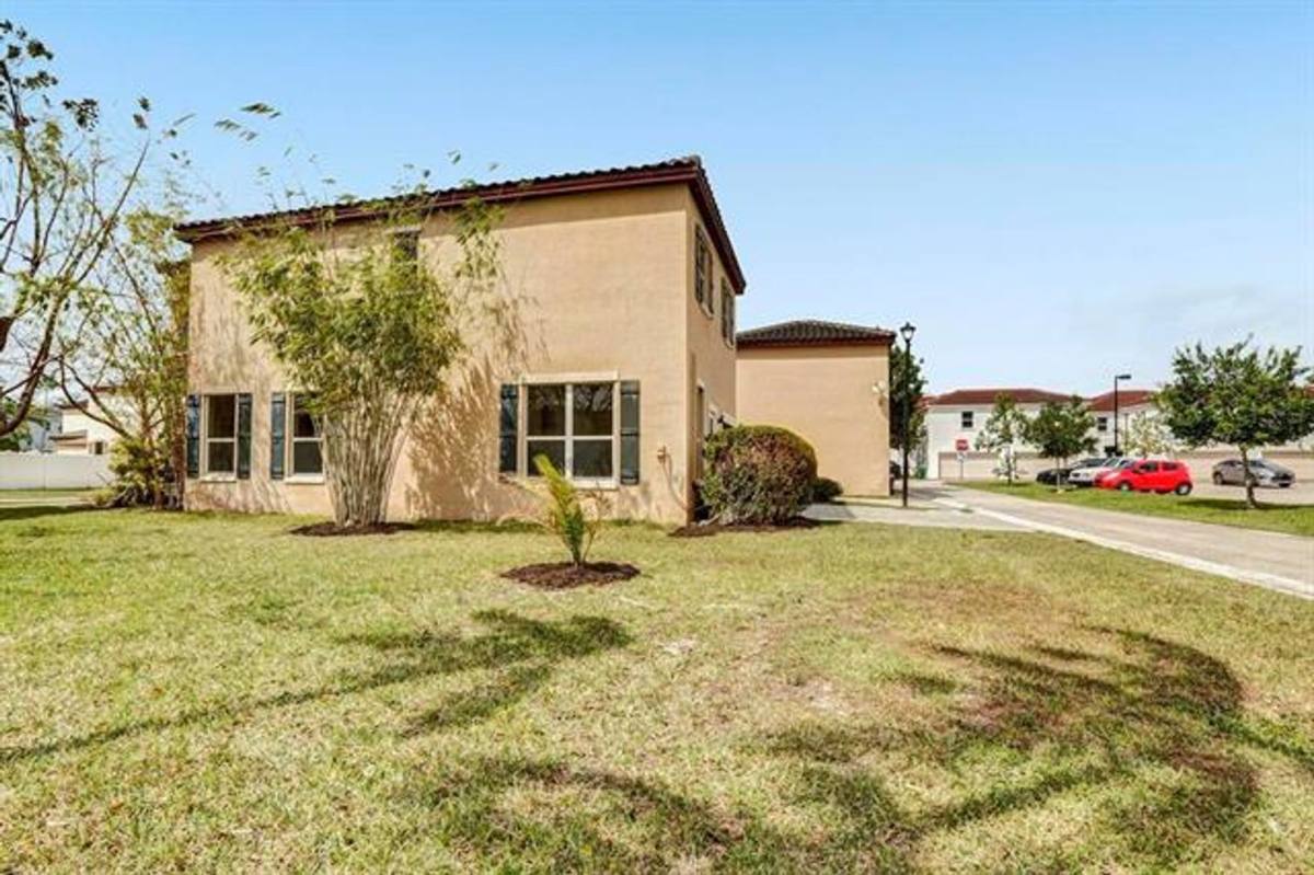 Townhouse for rent at 9081 SW 169th Court Th, Miami, FL 33196