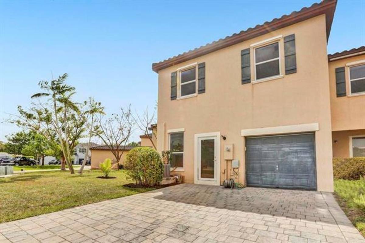 Townhouse for rent at 9081 SW 169th Court Th, Miami, FL 33196