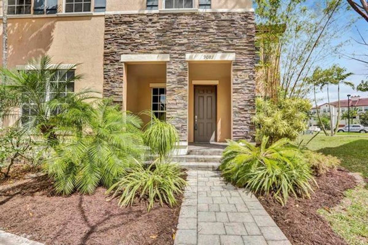Townhouse for rent at 9081 SW 169th Court Th, Miami, FL 33196