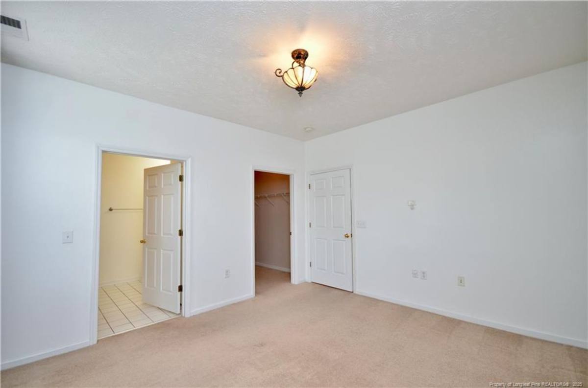 Condo for rent at 4050-201 Bardstown, Fayetteville, NC 28304