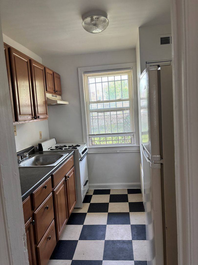 Apartment for rent at 432 - 33rd St SE, Washington, DC 20019