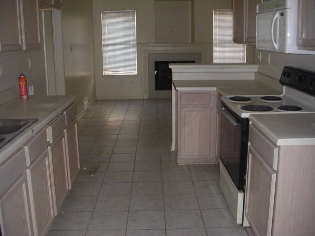 House for rent at 7720 Wolf Hollow Dr, Memphis, TN 38133