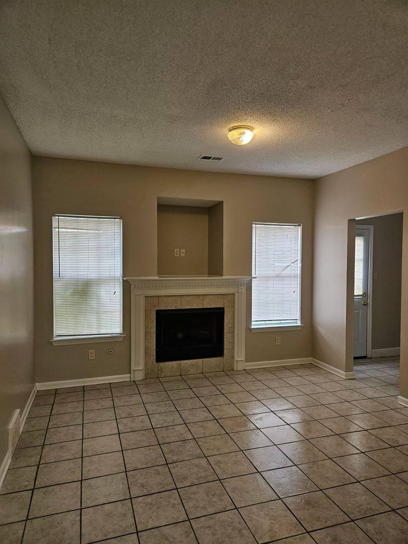 House for rent at 7720 Wolf Hollow Dr, Memphis, TN 38133