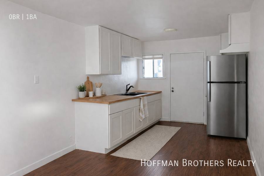 Apartment for rent at 5545 Atlantic Ave, Long Beach, CA 90805