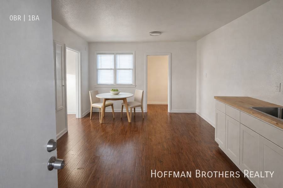Apartment for rent at 5545 Atlantic Ave, Long Beach, CA 90805