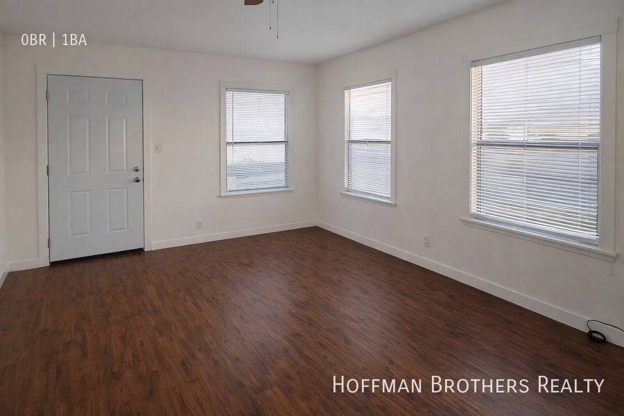 Apartment for rent at 5545 Atlantic Ave, Long Beach, CA 90805