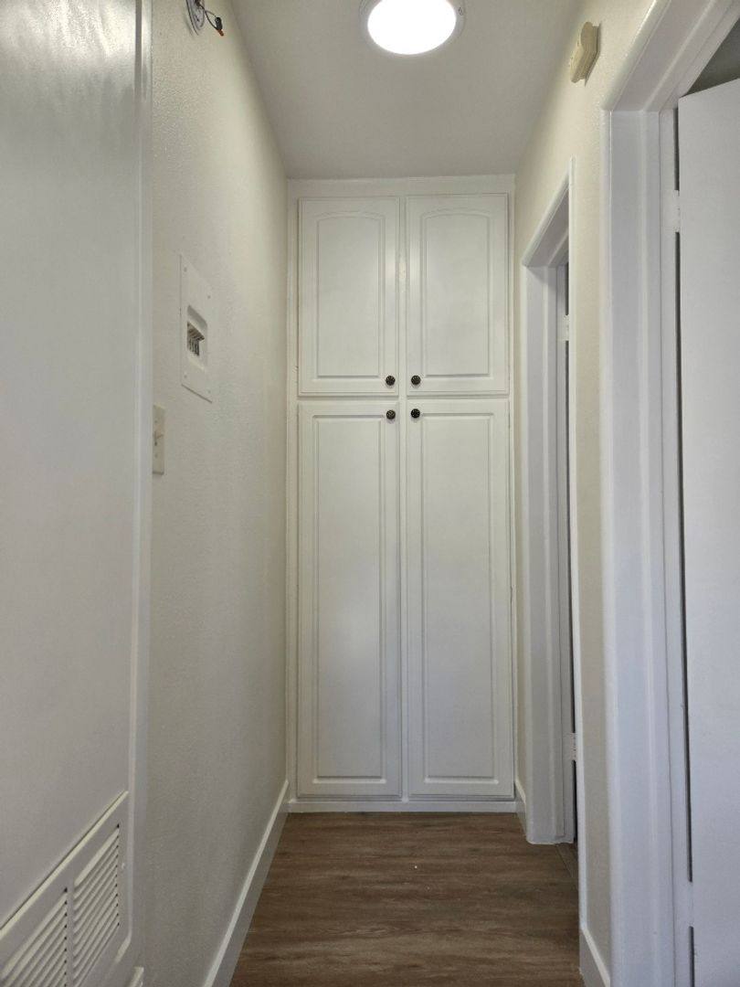 Apartment for rent at 15904 Sherman Way, Van Nuys, CA 91406
