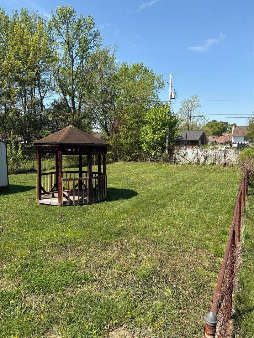 Apartment for rent at 2117 Sherwood Rd, Kingsport, TN 37664
