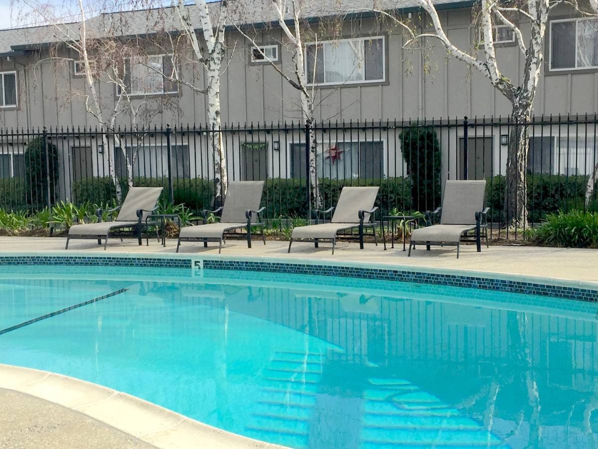 Townhouse for rent at 1674 Hollenbeck Ave, Sunnyvale, CA 94087
