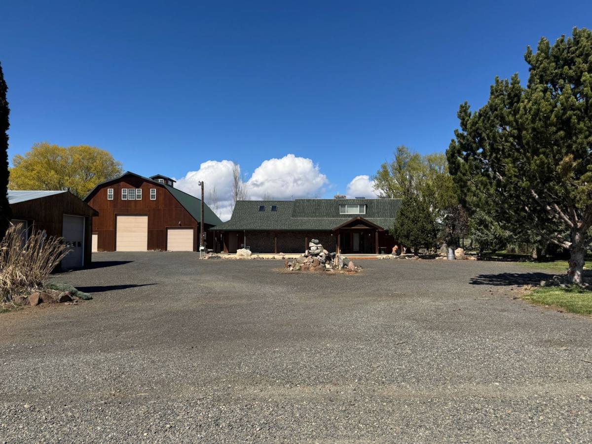 House for rent at 225 Mission View Dr, Ellensburg, WA 98926