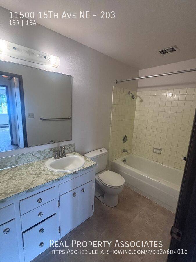 Apartment for rent at 11500 15th Ave NE #203, Seattle, WA 98125
