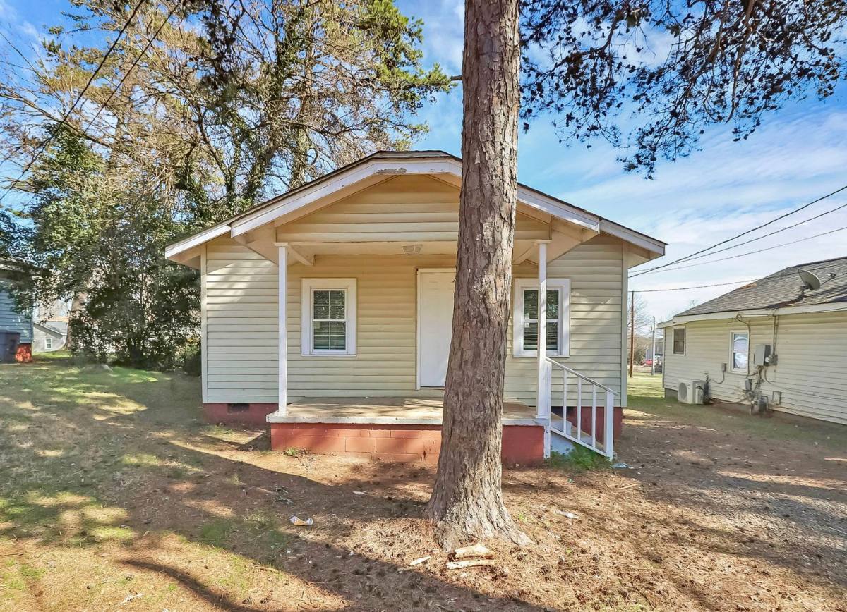 House for rent at 2510 Hemphill St, Charlotte, NC 28208