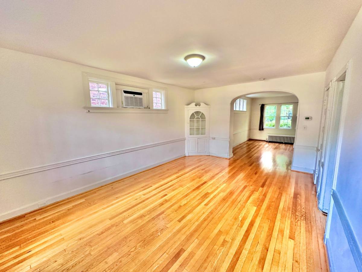 Townhouse for rent at 4422 Greenwich Parkway NW, Washington, DC 20007