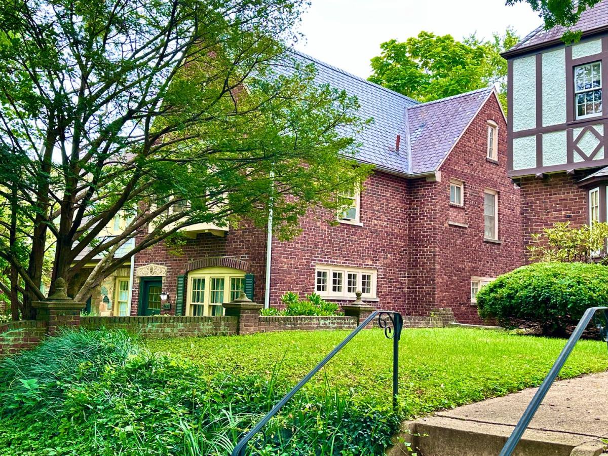 Townhouse for rent at 4422 Greenwich Parkway NW, Washington, DC 20007