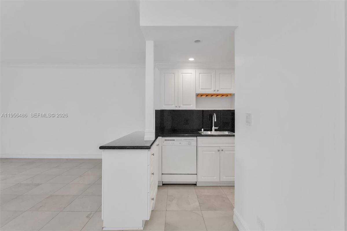 Condo for rent at 700 Biltmore Way #304, Miami, FL 33134