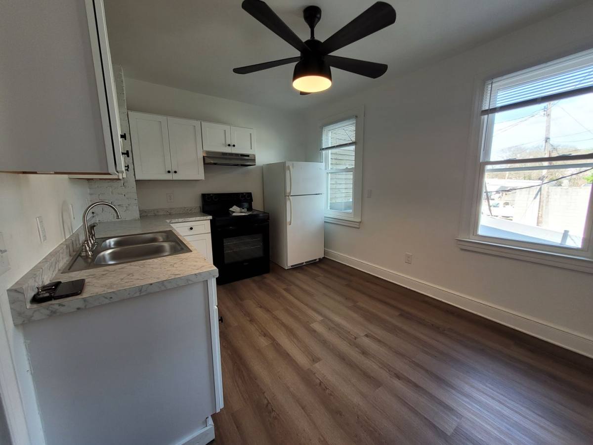 Apartment for rent at 565 W Market St, York, PA 17401
