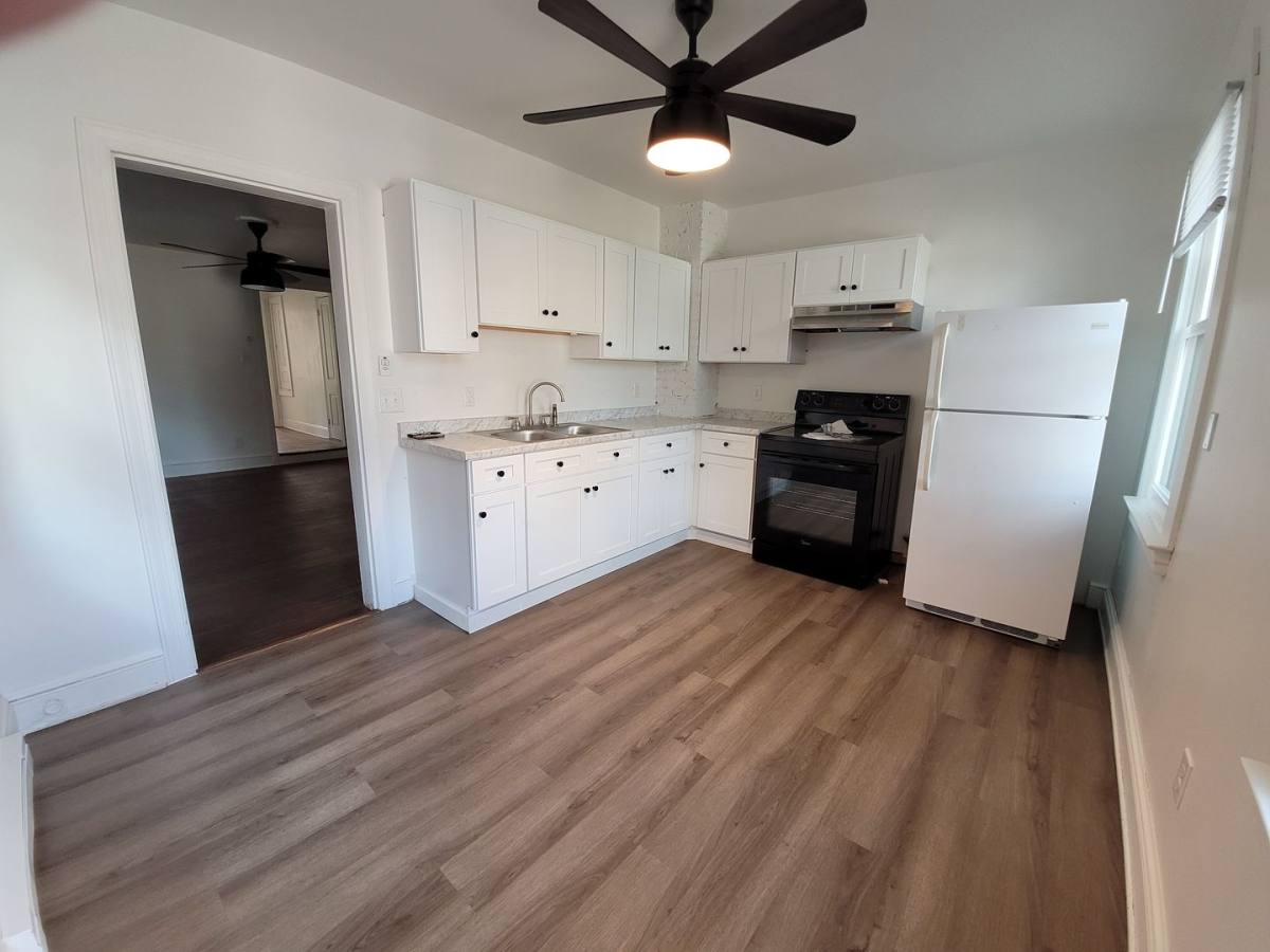 Apartment for rent at 565 W Market St, York, PA 17401