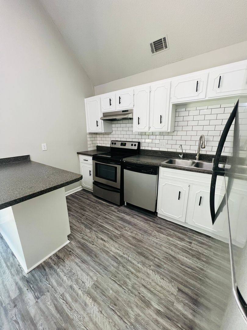 House for rent at 908 Spanish Oak Dr, Hinesville, GA 31313