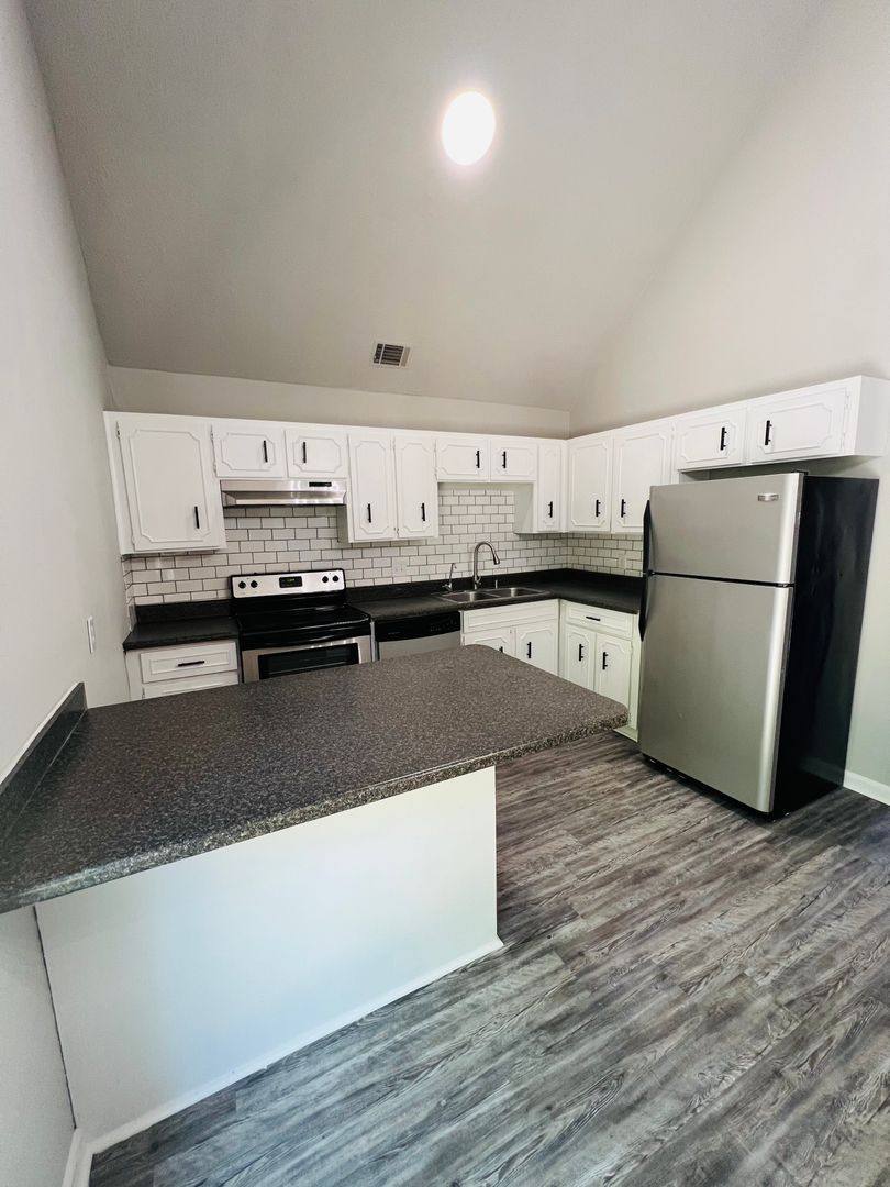 House for rent at 908 Spanish Oak Dr, Hinesville, GA 31313