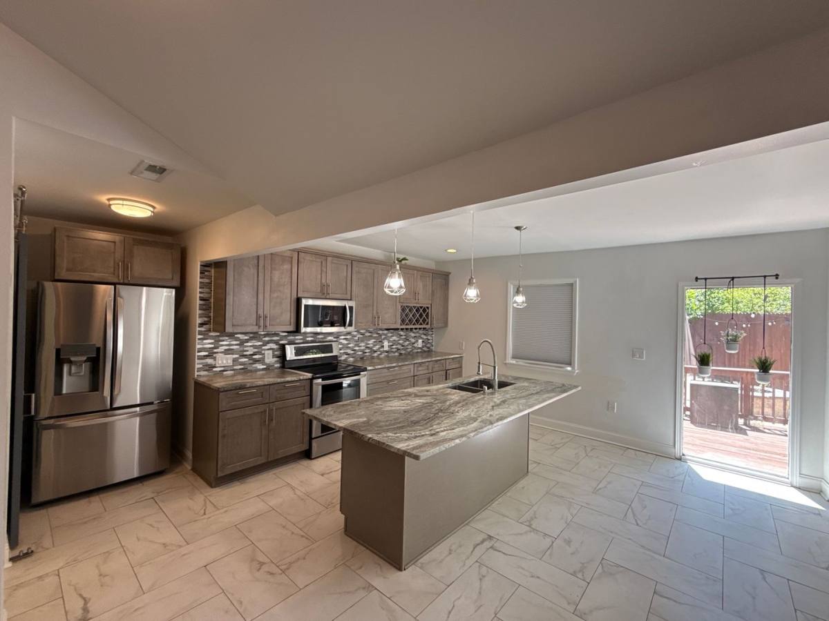 House for rent at 6814 Pence Rd, Charlotte, NC 28215