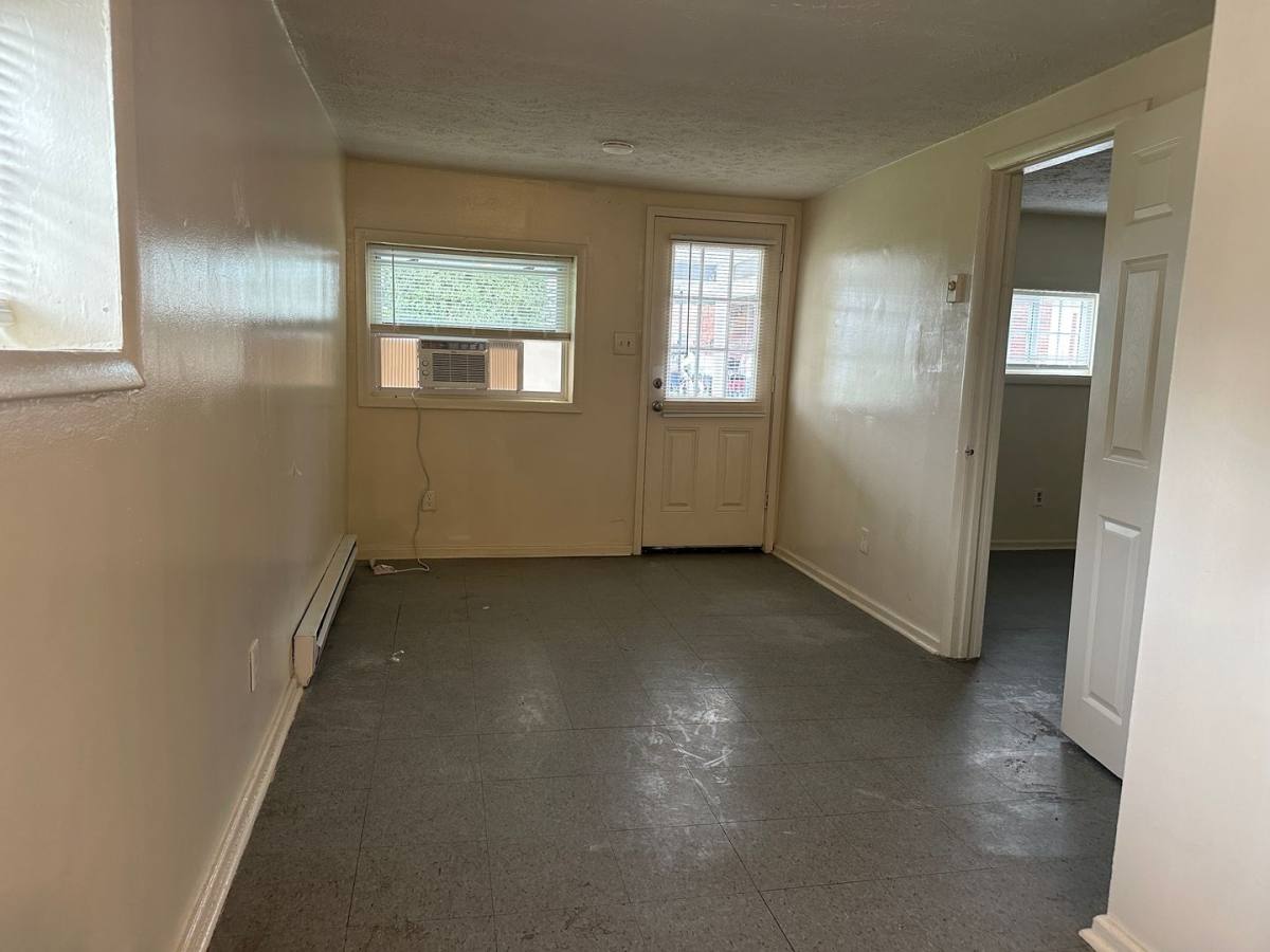Apartment for rent at 434 N Kent St, Winchester, VA 22601