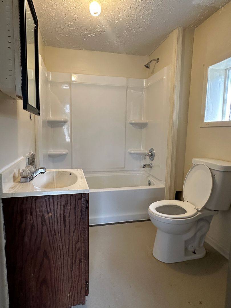 Apartment for rent at 434 N Kent St, Winchester, VA 22601