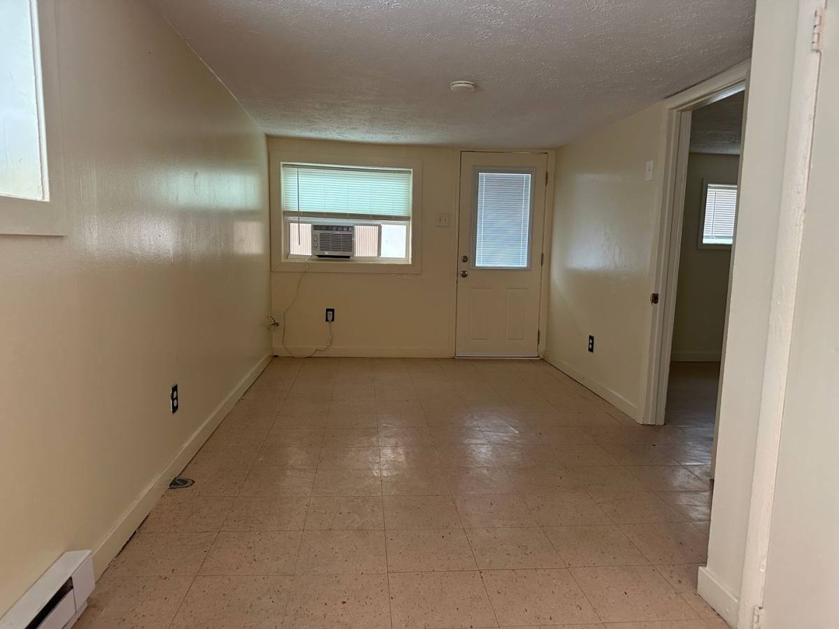 Apartment for rent at 434 N Kent St, Winchester, VA 22601