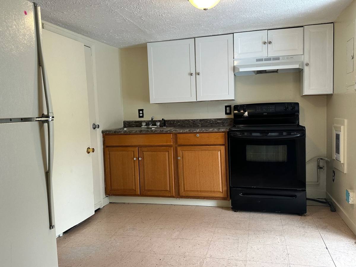 Apartment for rent at 434 N Kent St, Winchester, VA 22601