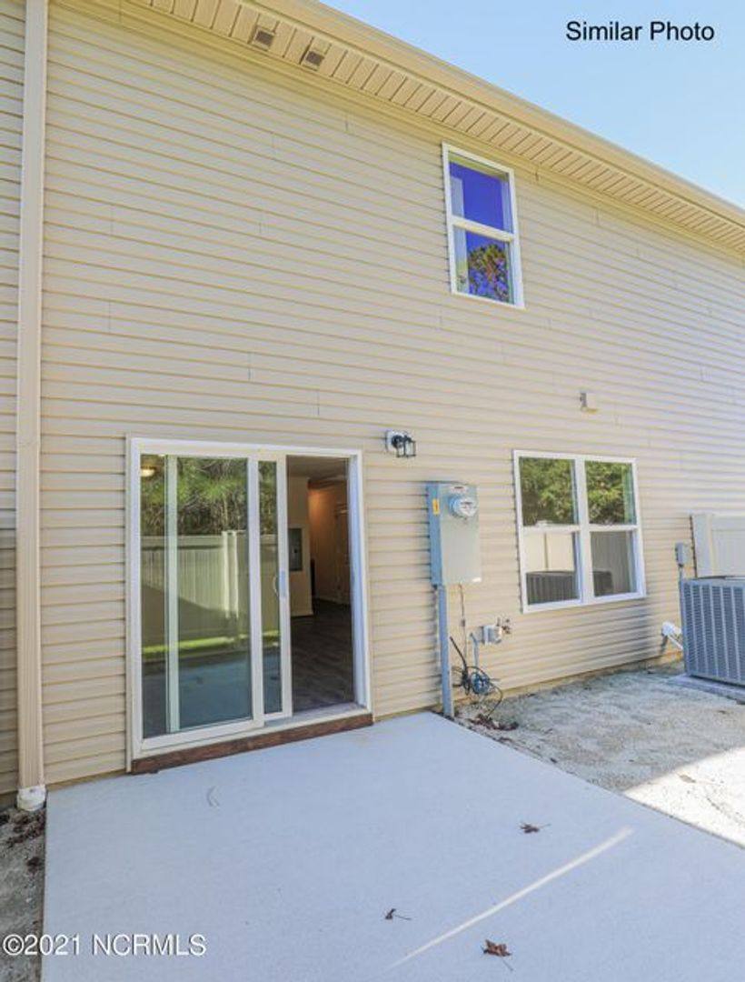 Townhouse for rent at 457 Sullivan Loop Rd, Midway Park, NC 28544