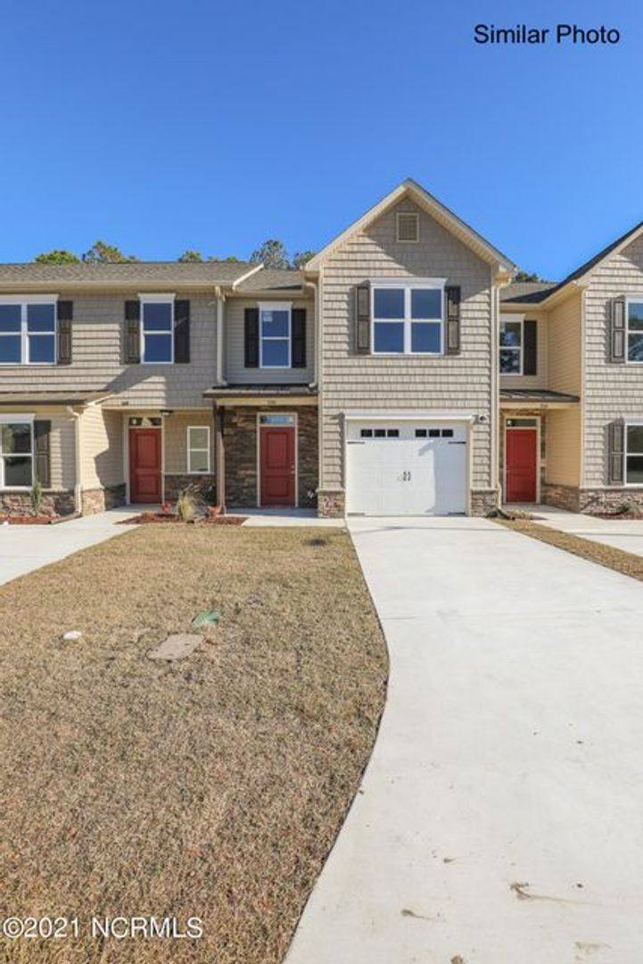 Townhouse for rent at 457 Sullivan Loop Rd, Midway Park, NC 28544