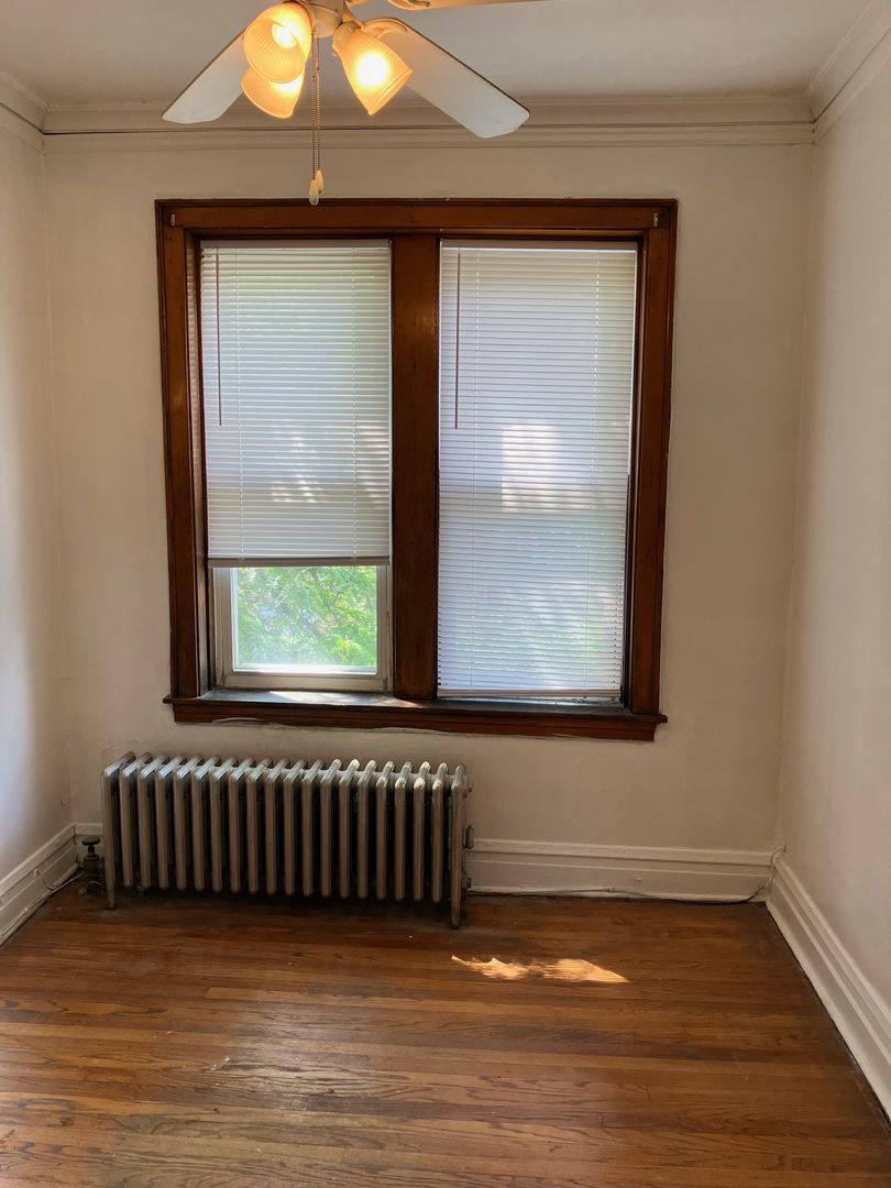Apartment for rent at 4824 W Addison St, Chicago, IL 60641