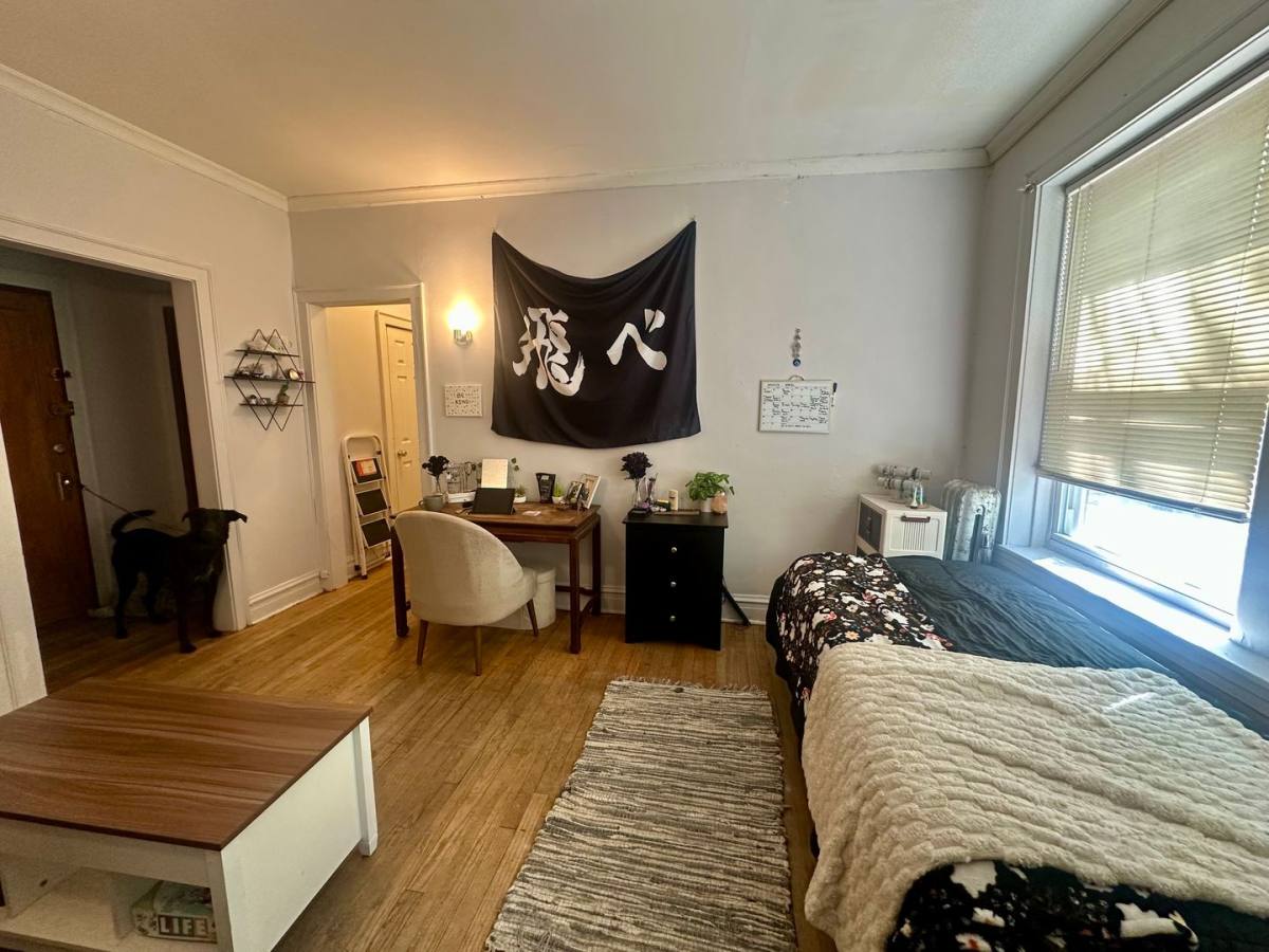 Apartment for rent at 4824 W Addison St, Chicago, IL 60641