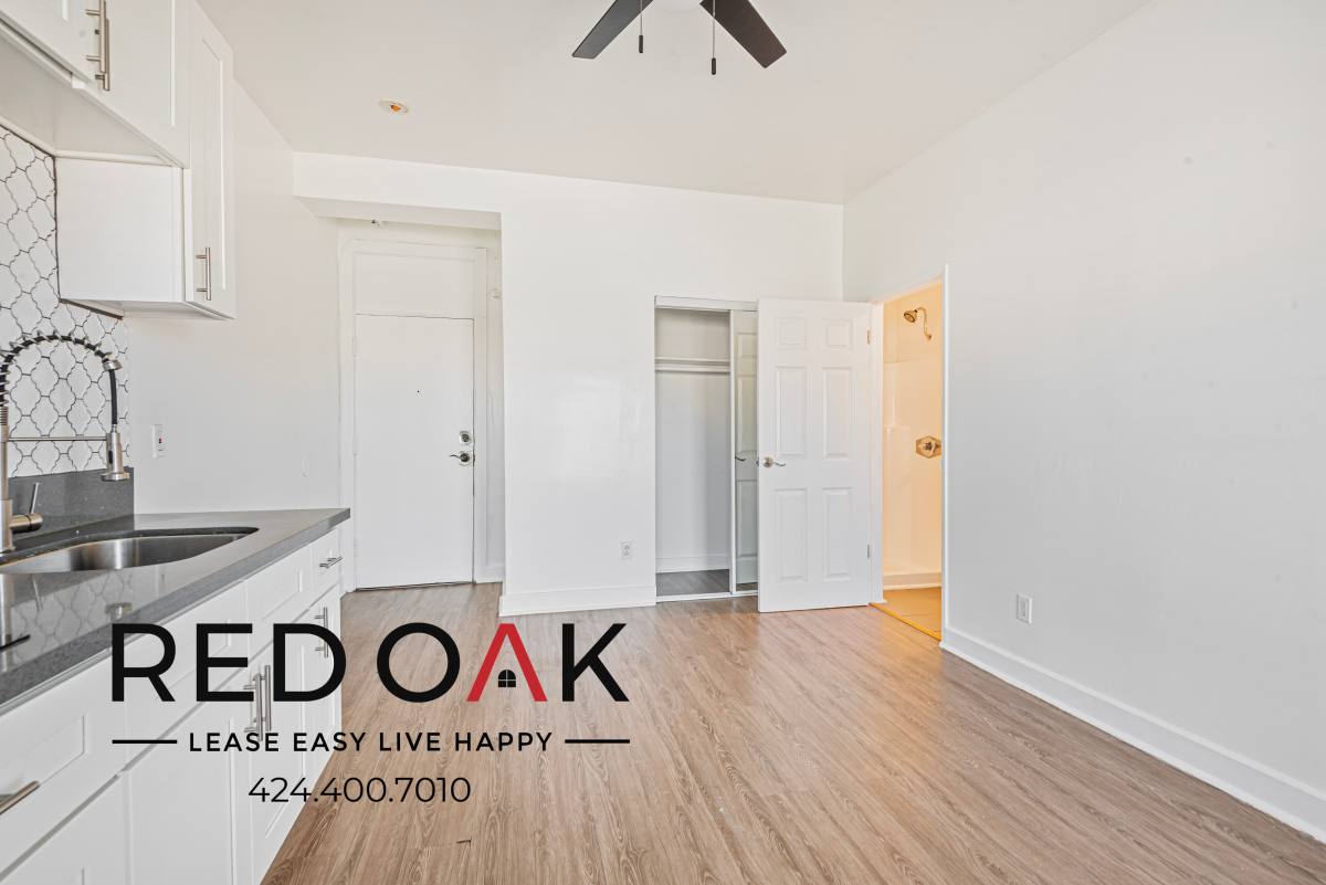 Condo for rent at 744 Beacon Ave #516, Los Angeles, CA 90017