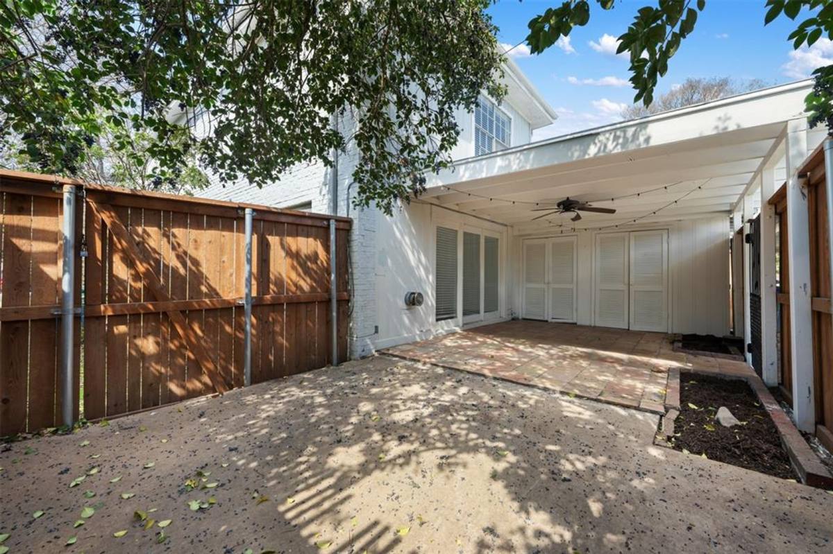 Townhouse for rent at 6107 Bullard Dr, Austin, TX 78757