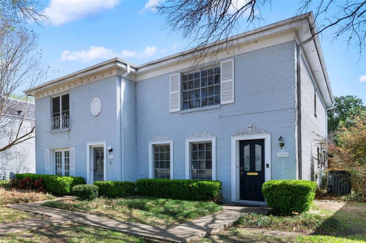 Townhouse for rent at 6107 Bullard Dr, Austin, TX 78757