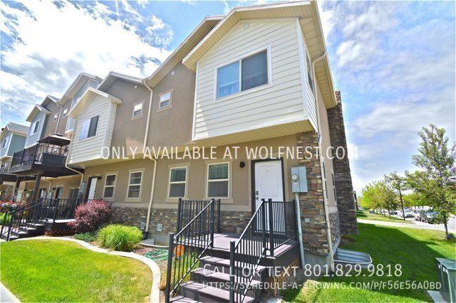 Townhouse for rent at 3865 S 1605 W, West Valley City, UT 84119