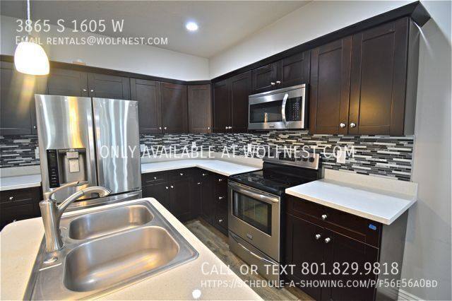Townhouse for rent at 3865 S 1605 W, West Valley City, UT 84119