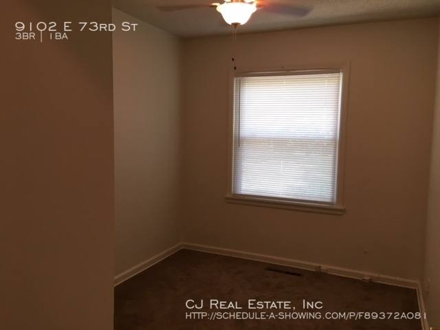 House for rent at 9102 E 73rd St, Kansas City, MO 64133