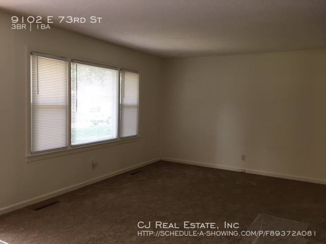 House for rent at 9102 E 73rd St, Kansas City, MO 64133