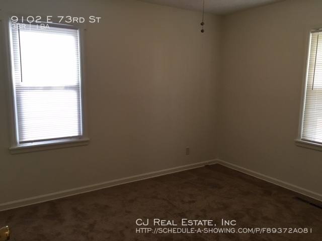 House for rent at 9102 E 73rd St, Kansas City, MO 64133