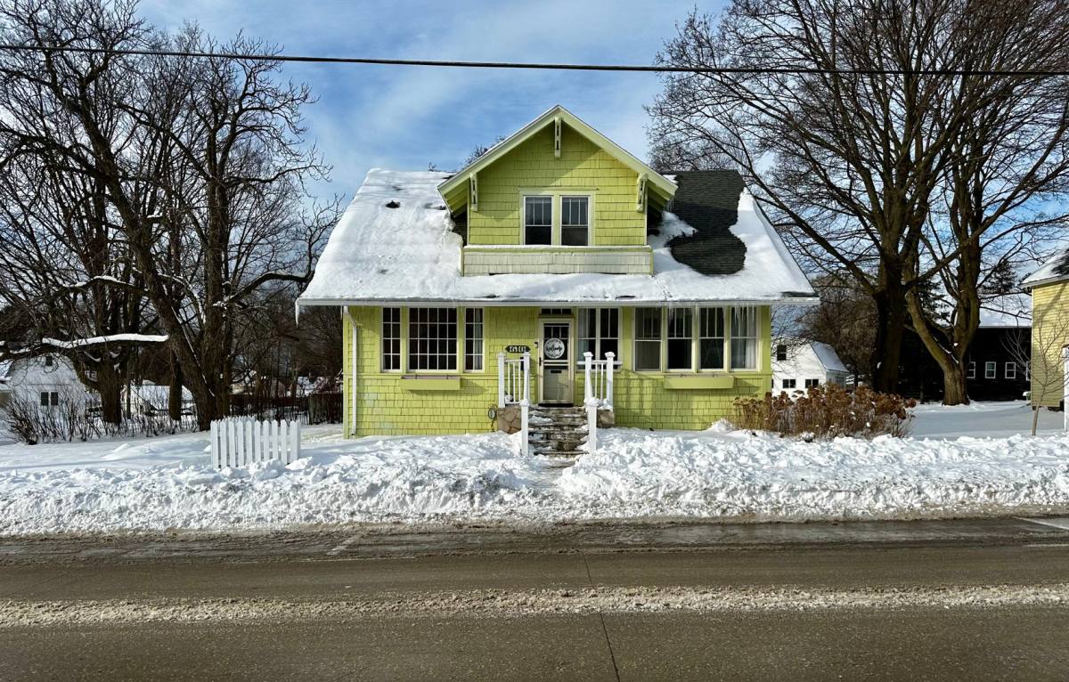 Apartment for rent at 610 Jefferson St, Sturgeon Bay, WI 54235