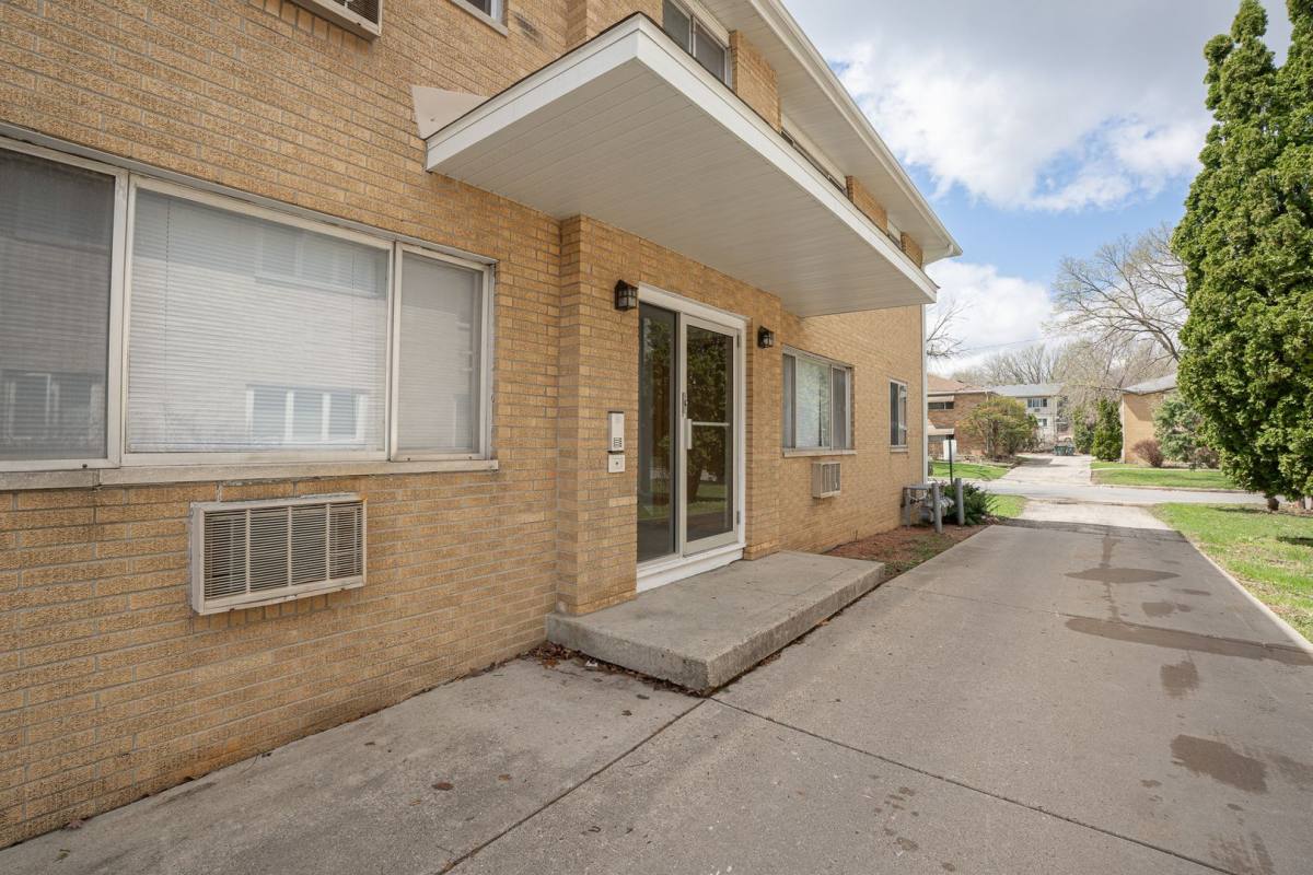 Apartment for rent at 2411 Brentwood Parkway, Madison, WI 53704